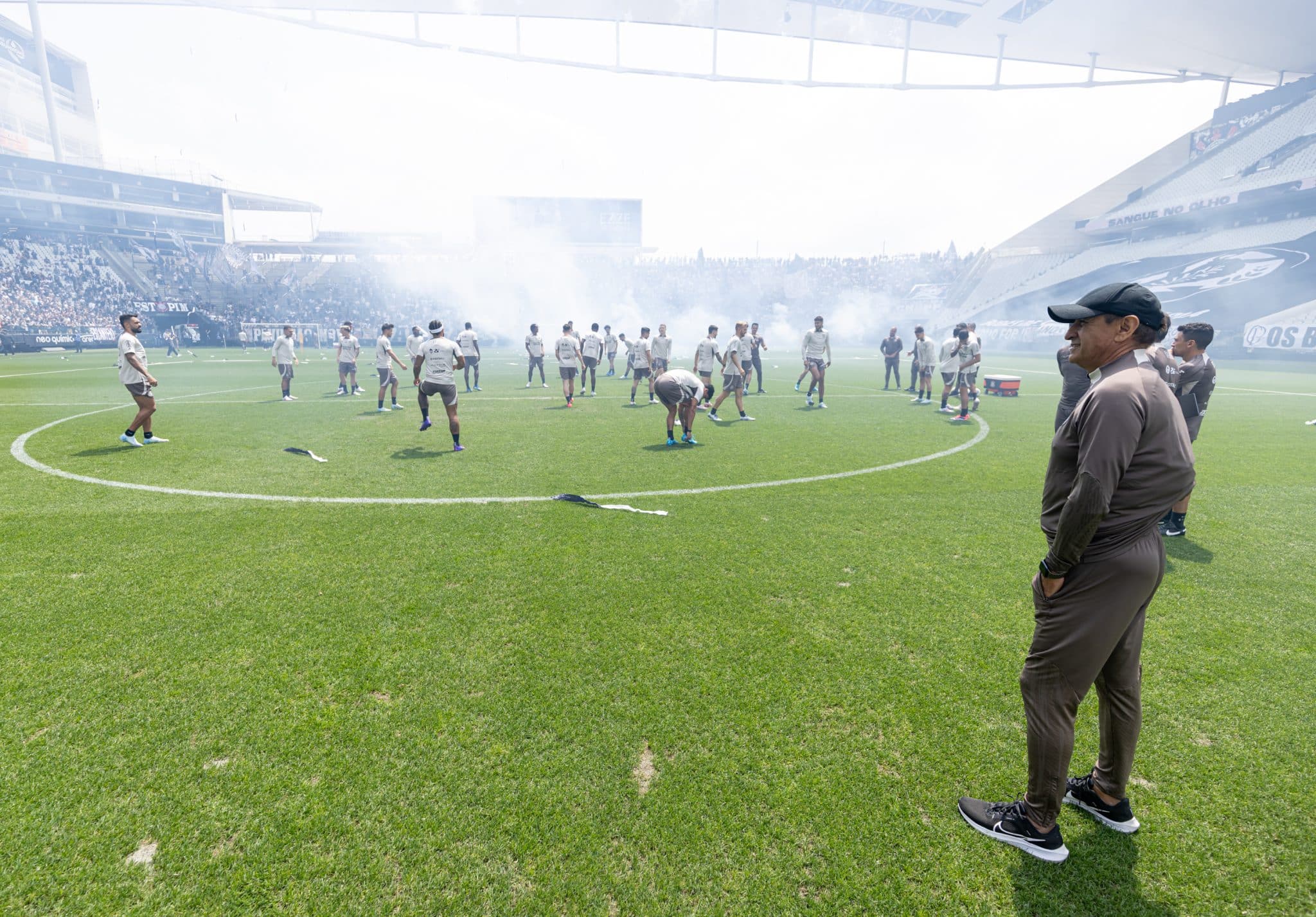 Corinthians aposta em 'versões diferentes' por copas e elege trunfo ...