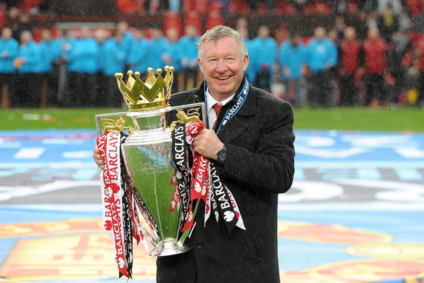 Responsável pela última era de conquistas do Manchester United, Alex Ferguson foi destituído de ser cargo. Clube inglês faz limpa no setor administrativo para conter gastos