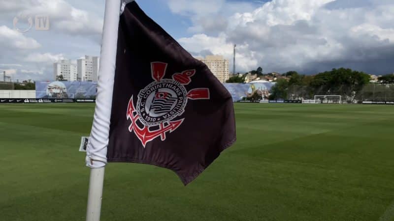 Ex-gerente da base do Corinthians é desligado após conversas de teor sexual com menores