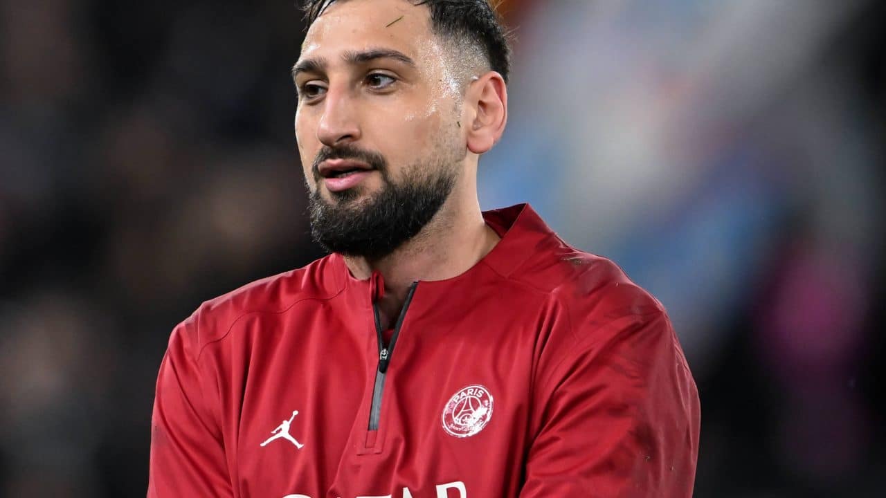 Empresário de Donnarumma se revolta com PSG e aponta possível saída para nova casa