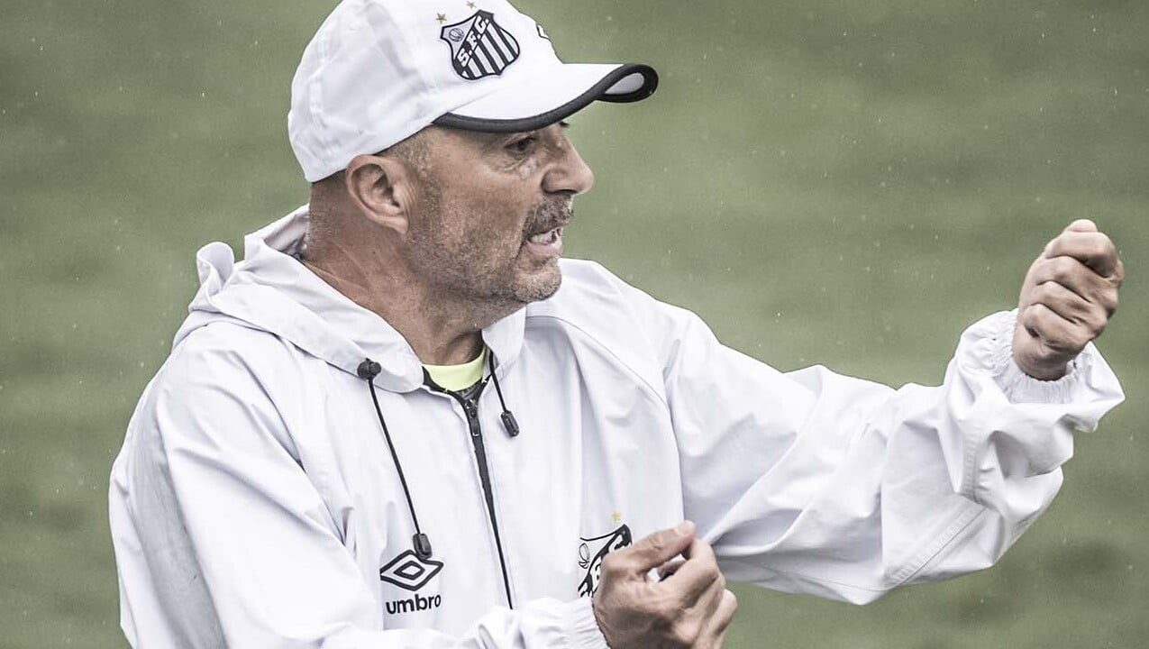 Santos abre conversas com Jorge Sampaoli e adota silêncio sobre Cléber Xavier