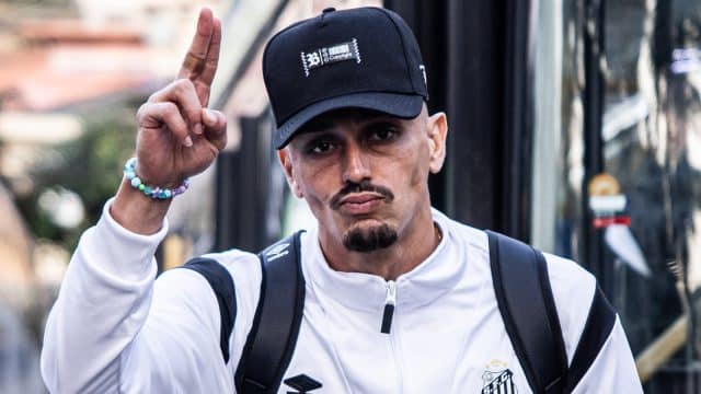A caminho do Japão, Diego Pituca rescinde contrato com o Santos