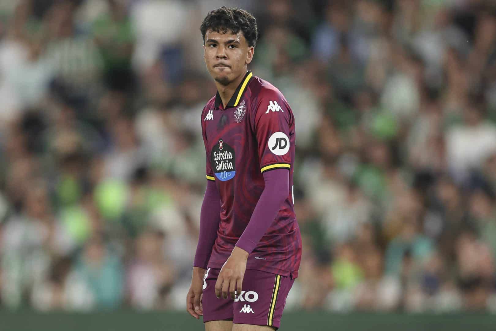 Adam Aznou em LaLiga pelo Valladolid
