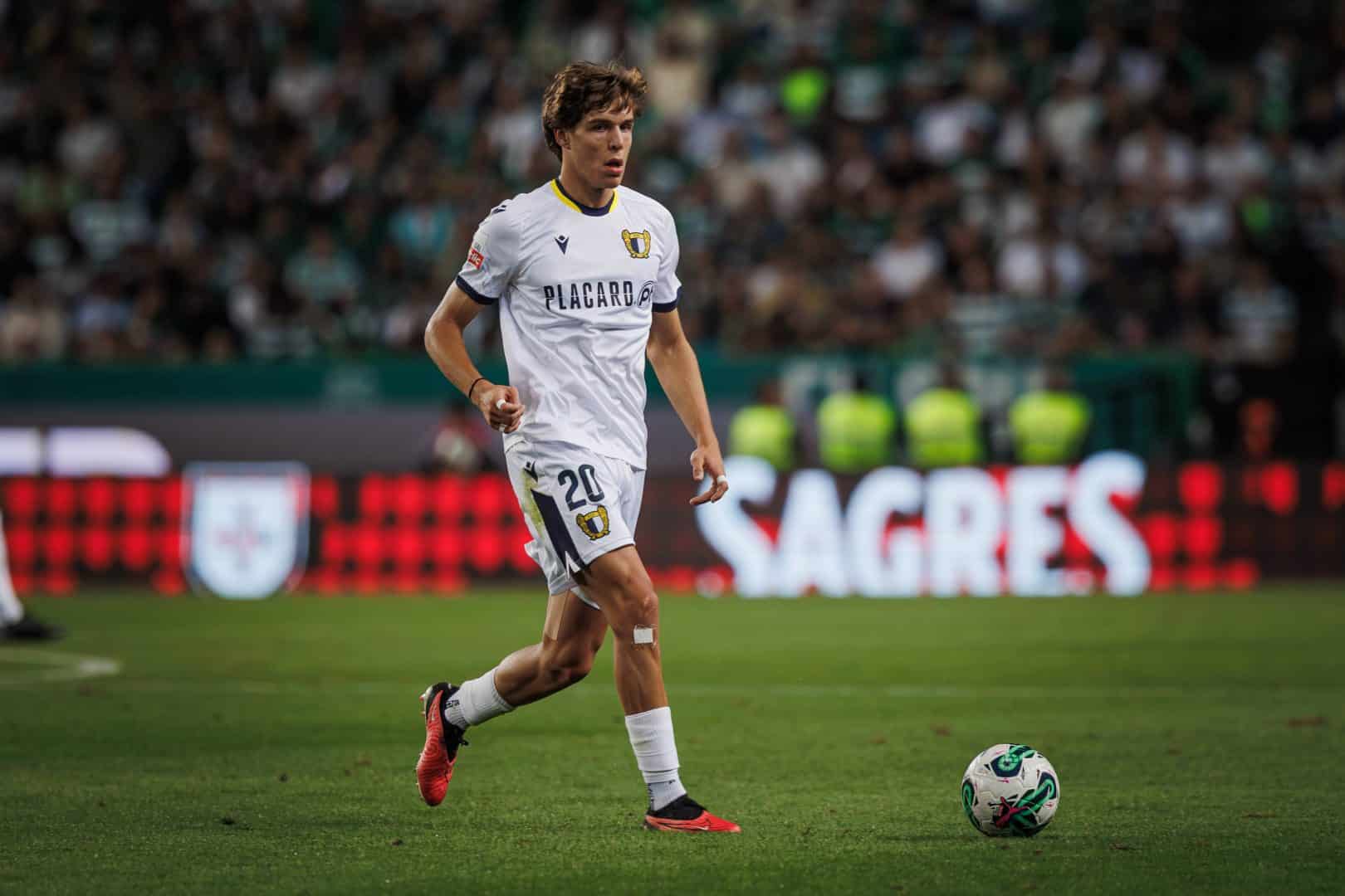 Gustavo Sá, meia do Famalicão