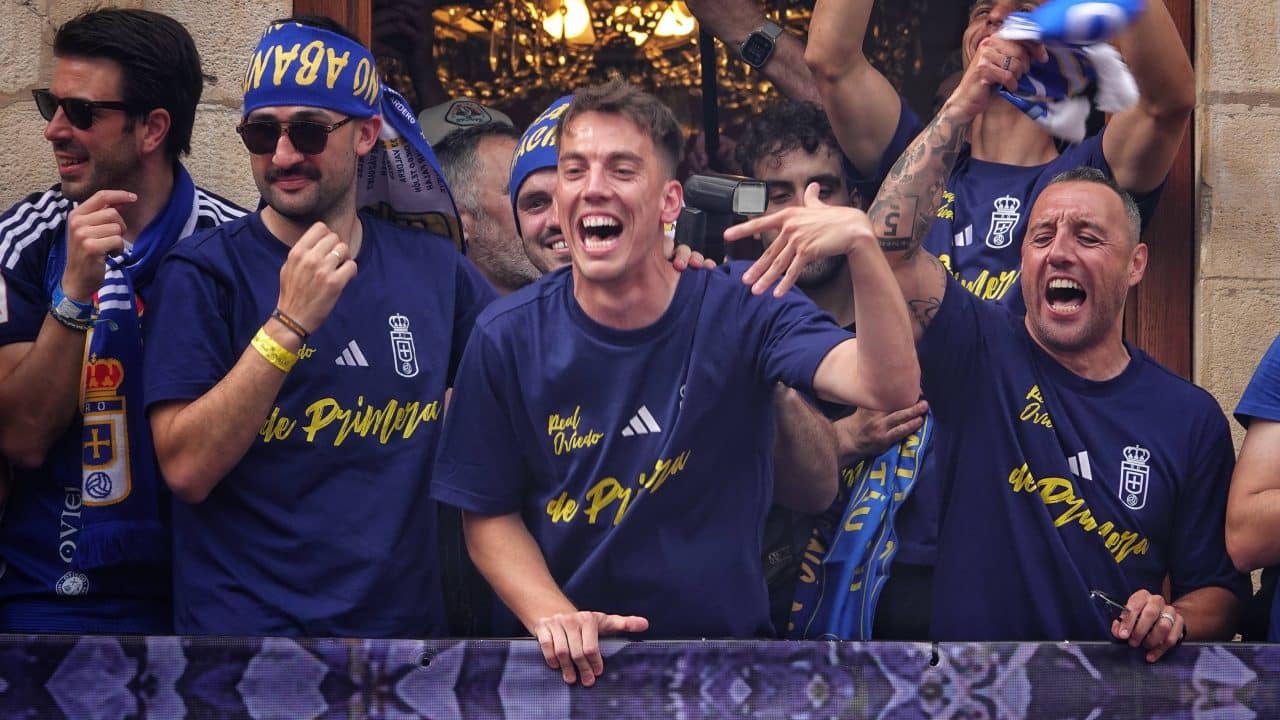 Como o Real Oviedo superou a falência e retornou à LaLiga após 24 anos