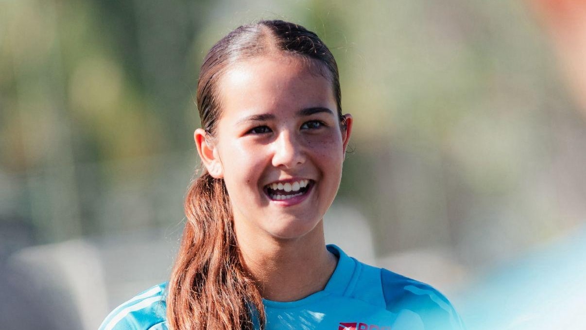 Quem é a brasileira de 16 anos disputada por clubes europeus e faculdades americanas?