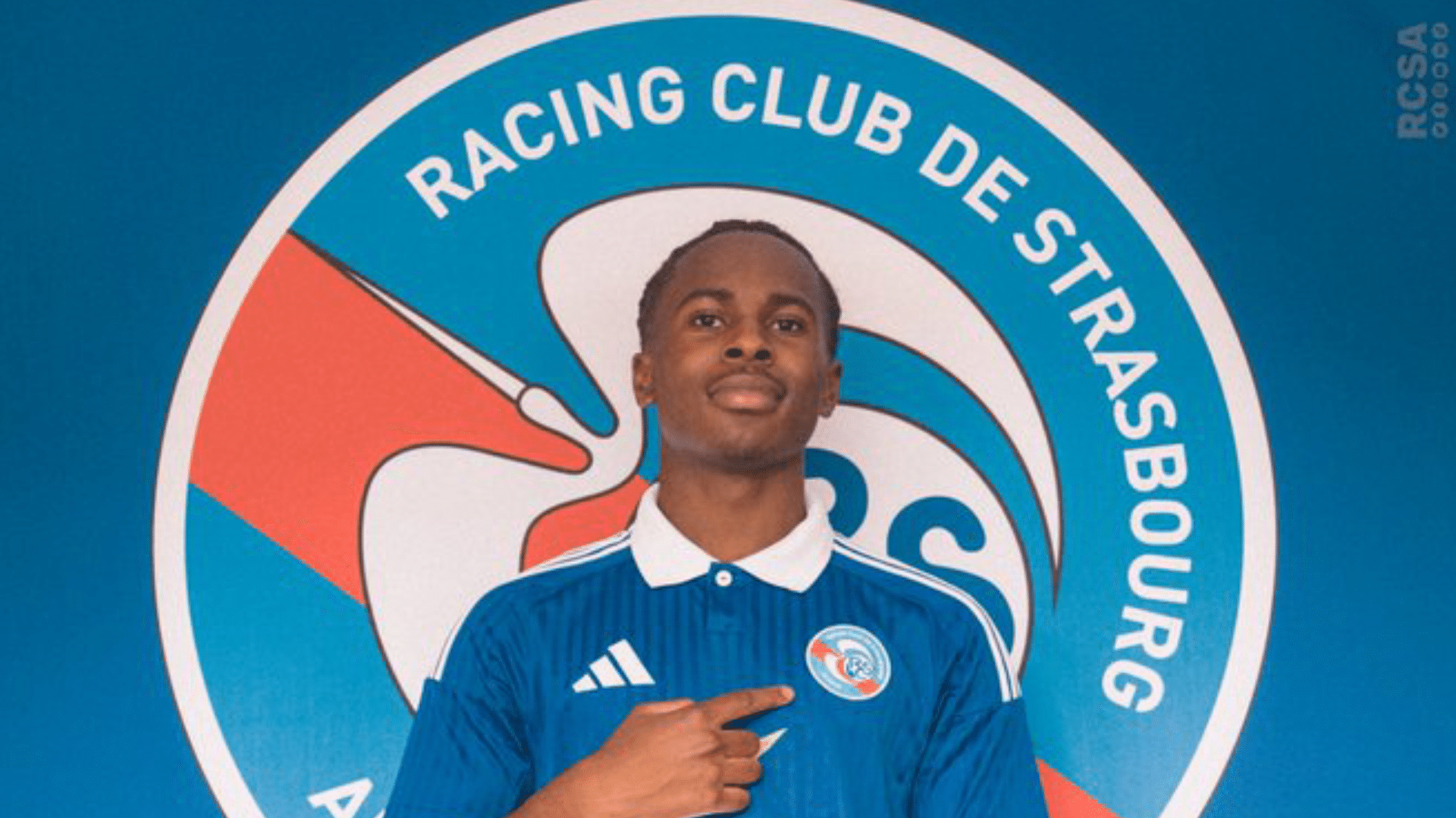 Rayane Messi no anúncio do Strasbourg