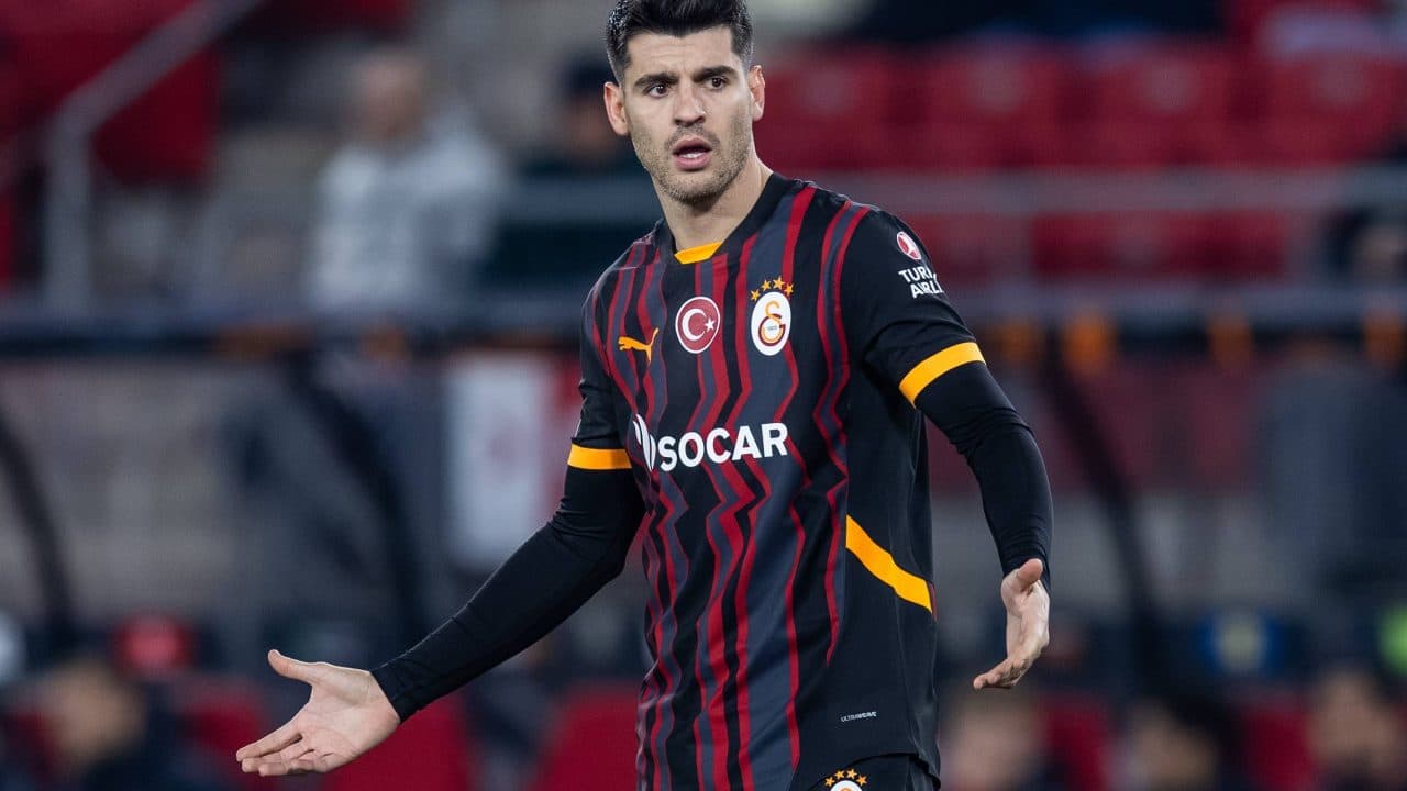 Morata deixa para trás decepção na Turquia para reencontrar Fàbregas em projeto ambicioso