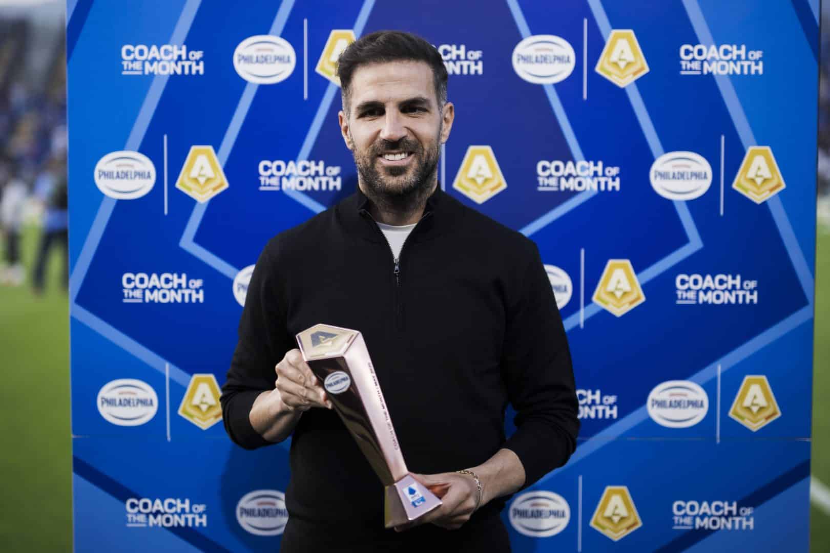 Cesc Fàbregas, do Como, ganhou o prêmio de melhor técnico do mês de abril de 2025 na Serie A