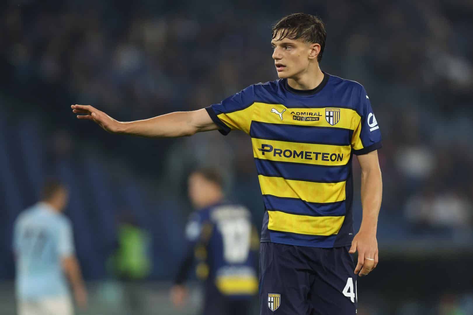 Giovanni Leoni, em atuação pelo Parma (Foto: Imago)