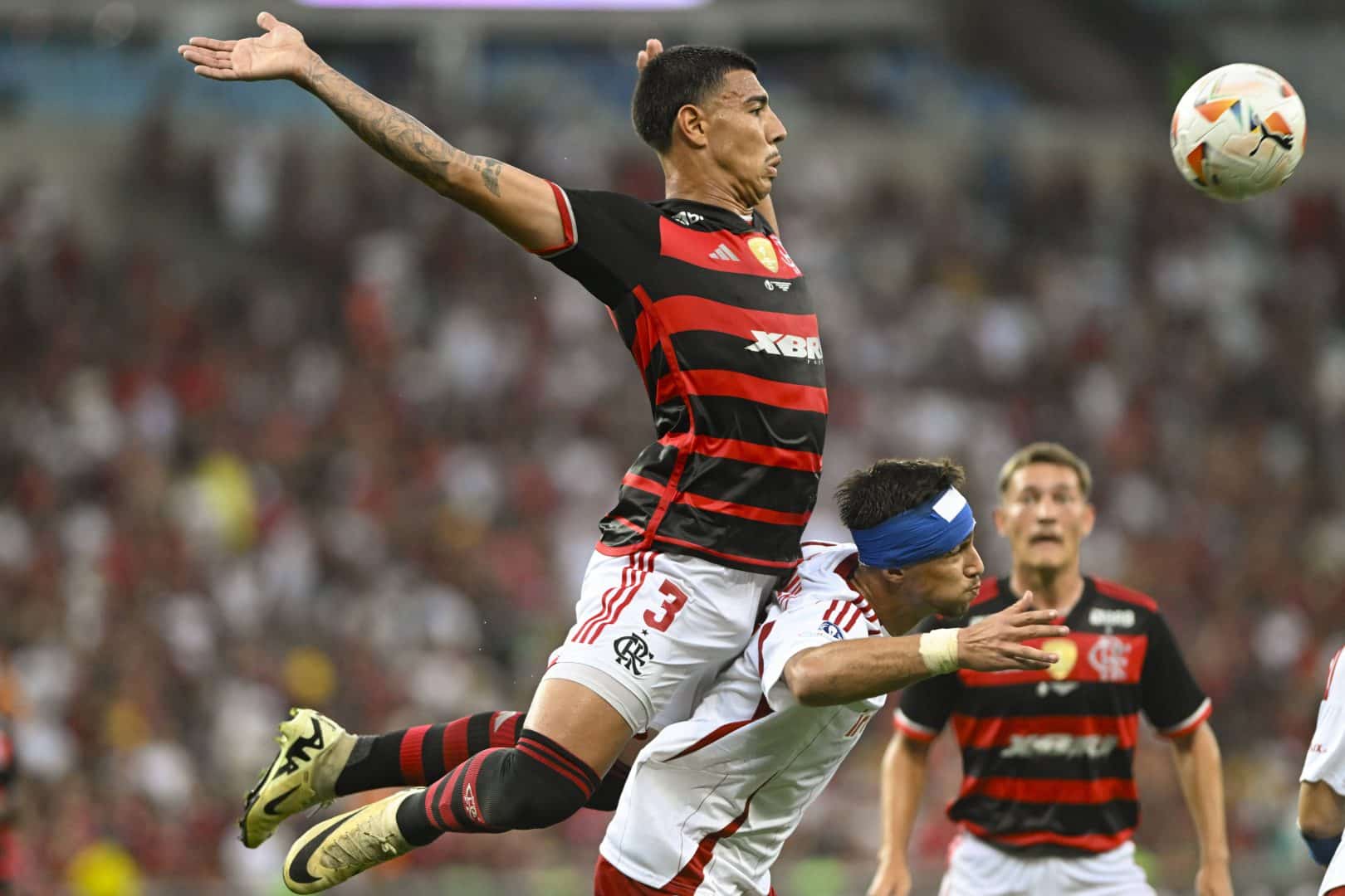 Iago em ação pelo Flamengo na final da Copa Intercontinental sub-20