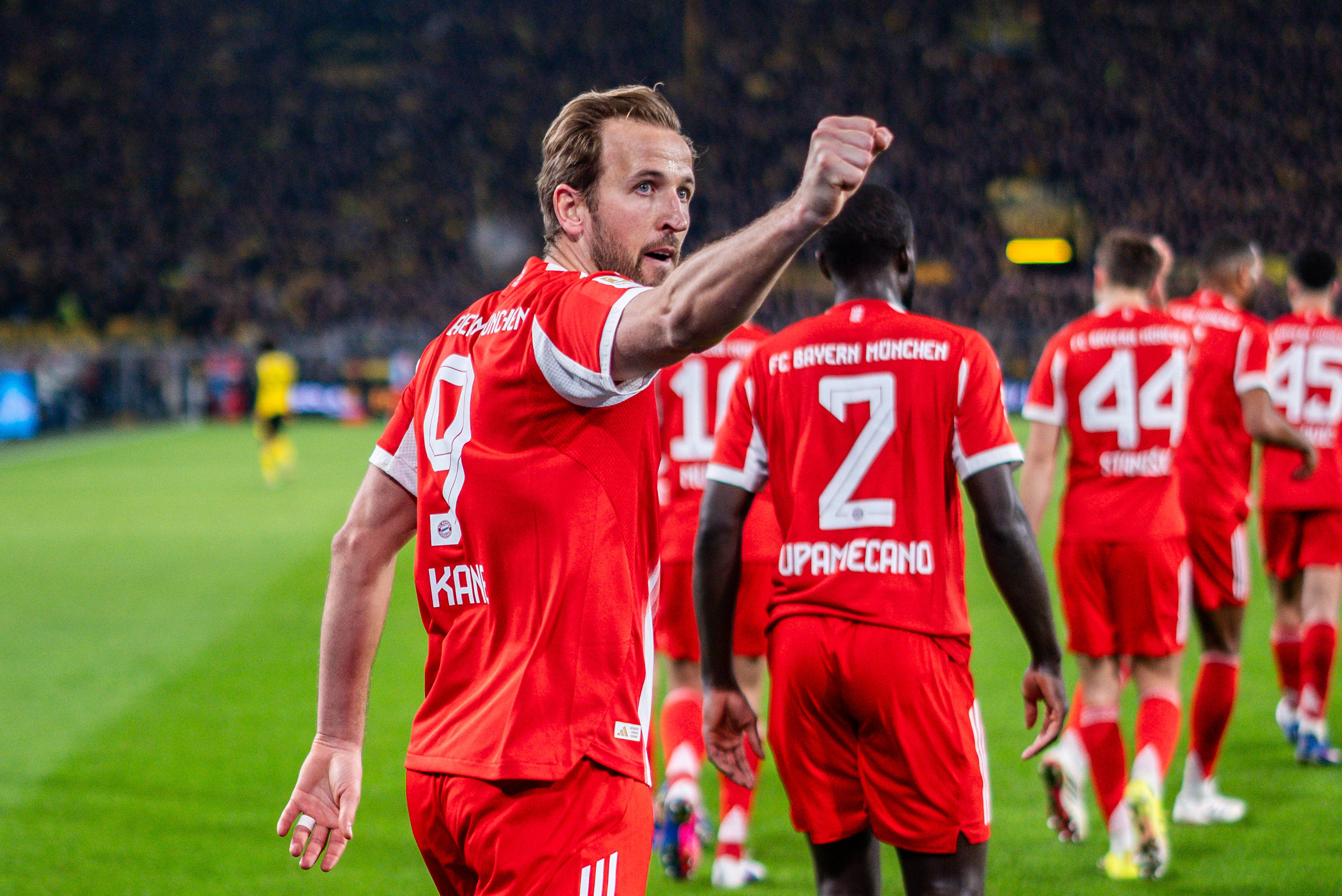 Por que mesmo a vitória sofrida do Bayern comprova o abismo frente ao Borussia Dortmund?