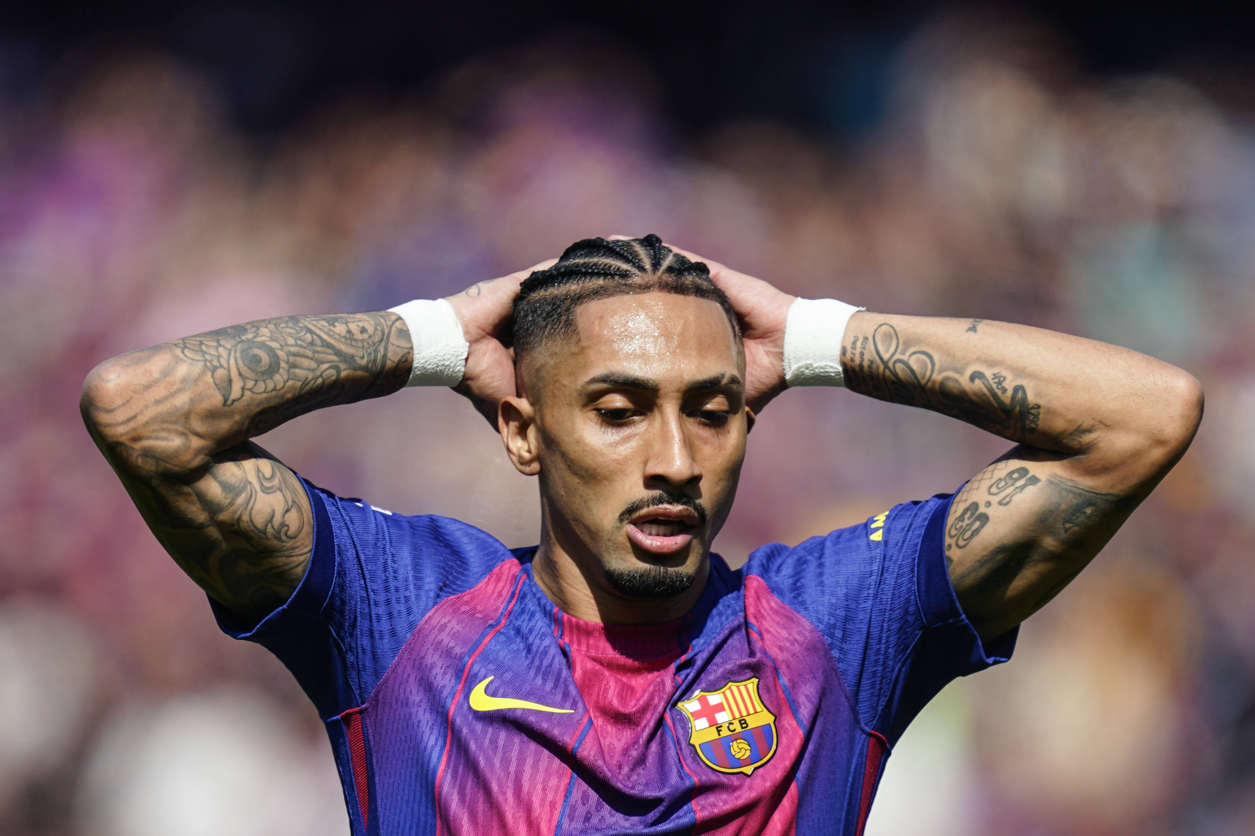 Lesão de Raphinha frustra Barcelona, mas pode ser chance para atacante que precisa se provar