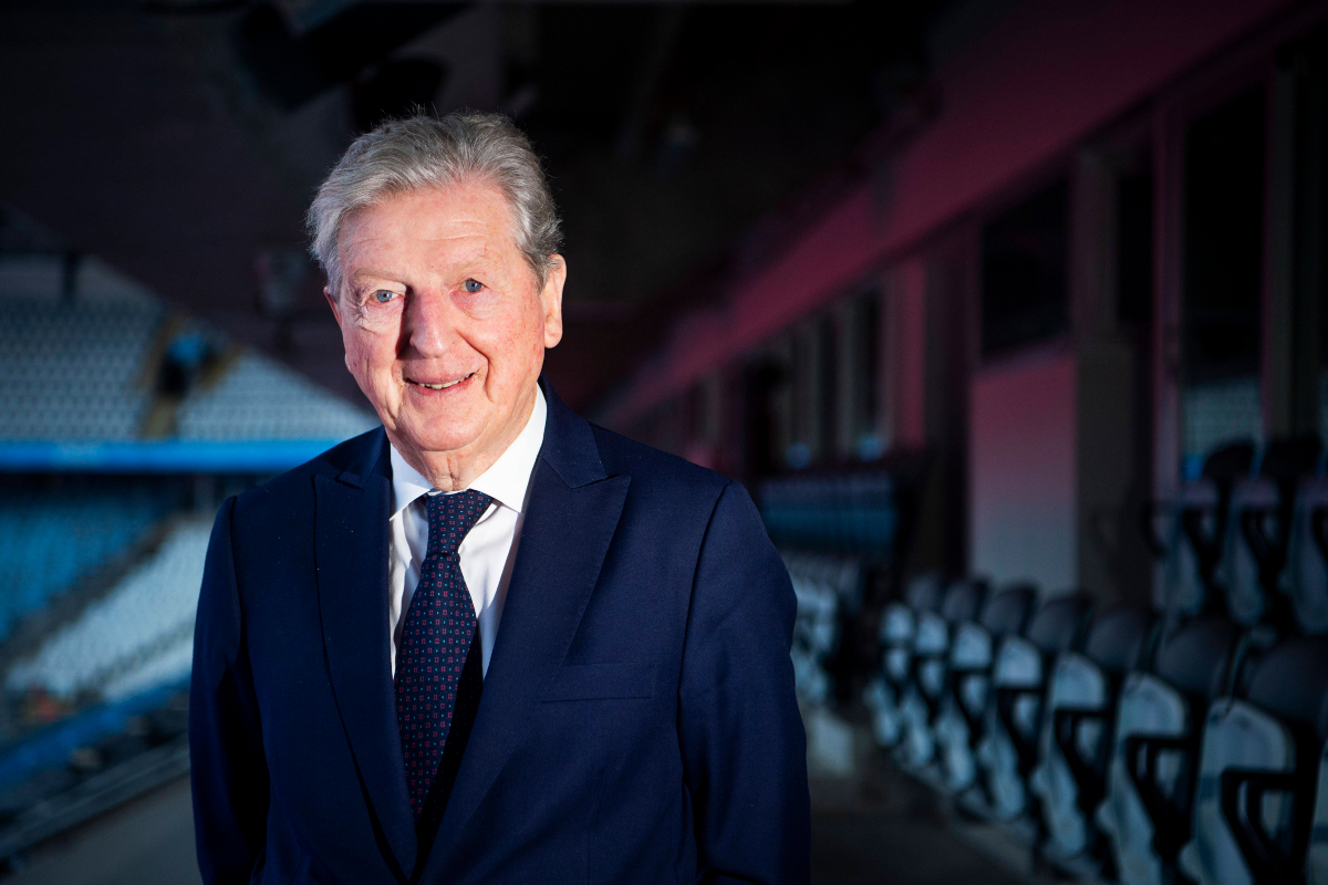 Aos 78 anos, Roy Hodgson retorna ao futebol inglês para ser técnico interino