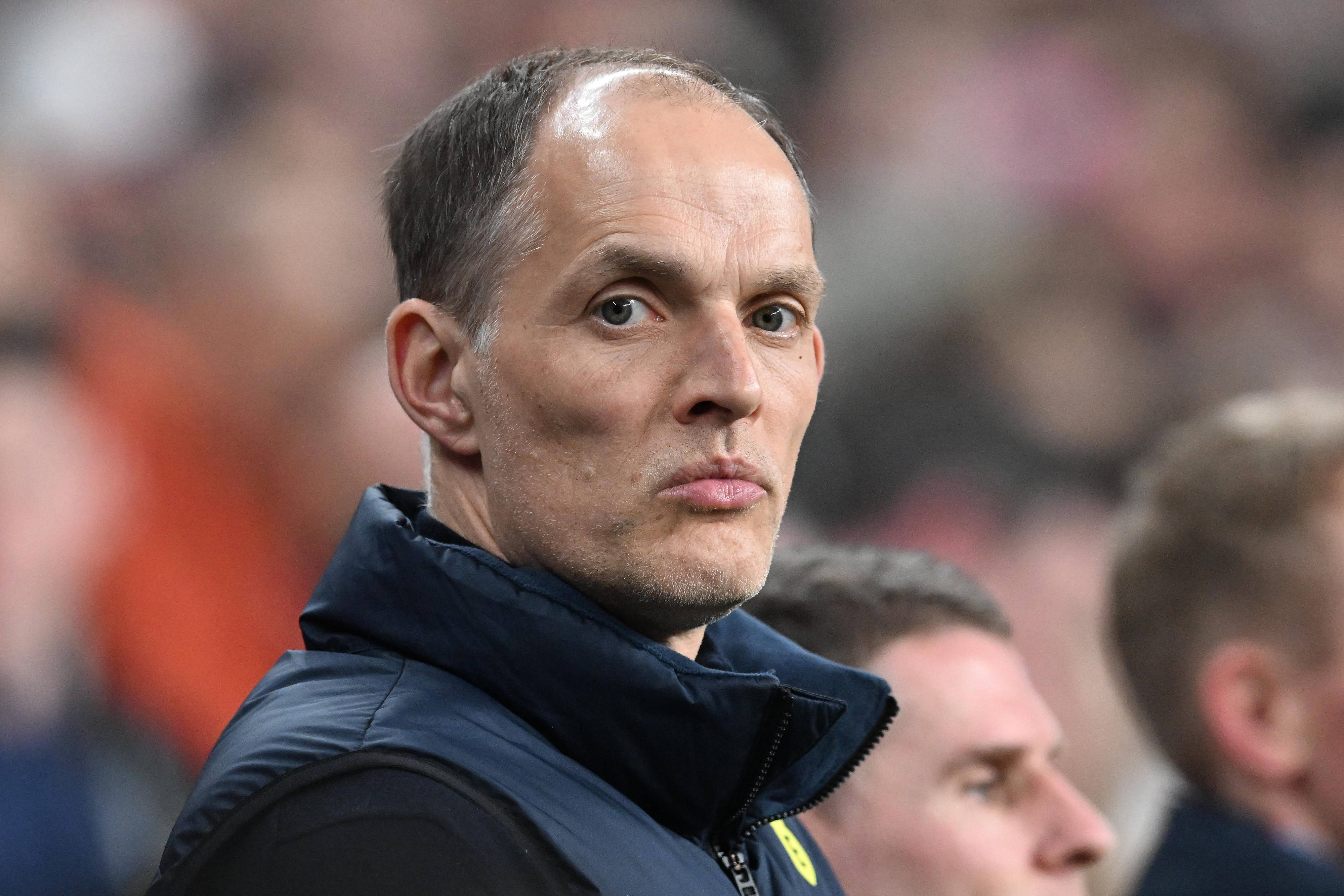 Sem Kane, Inglaterra tem erro em teste de Tuchel e leva aula do Japão