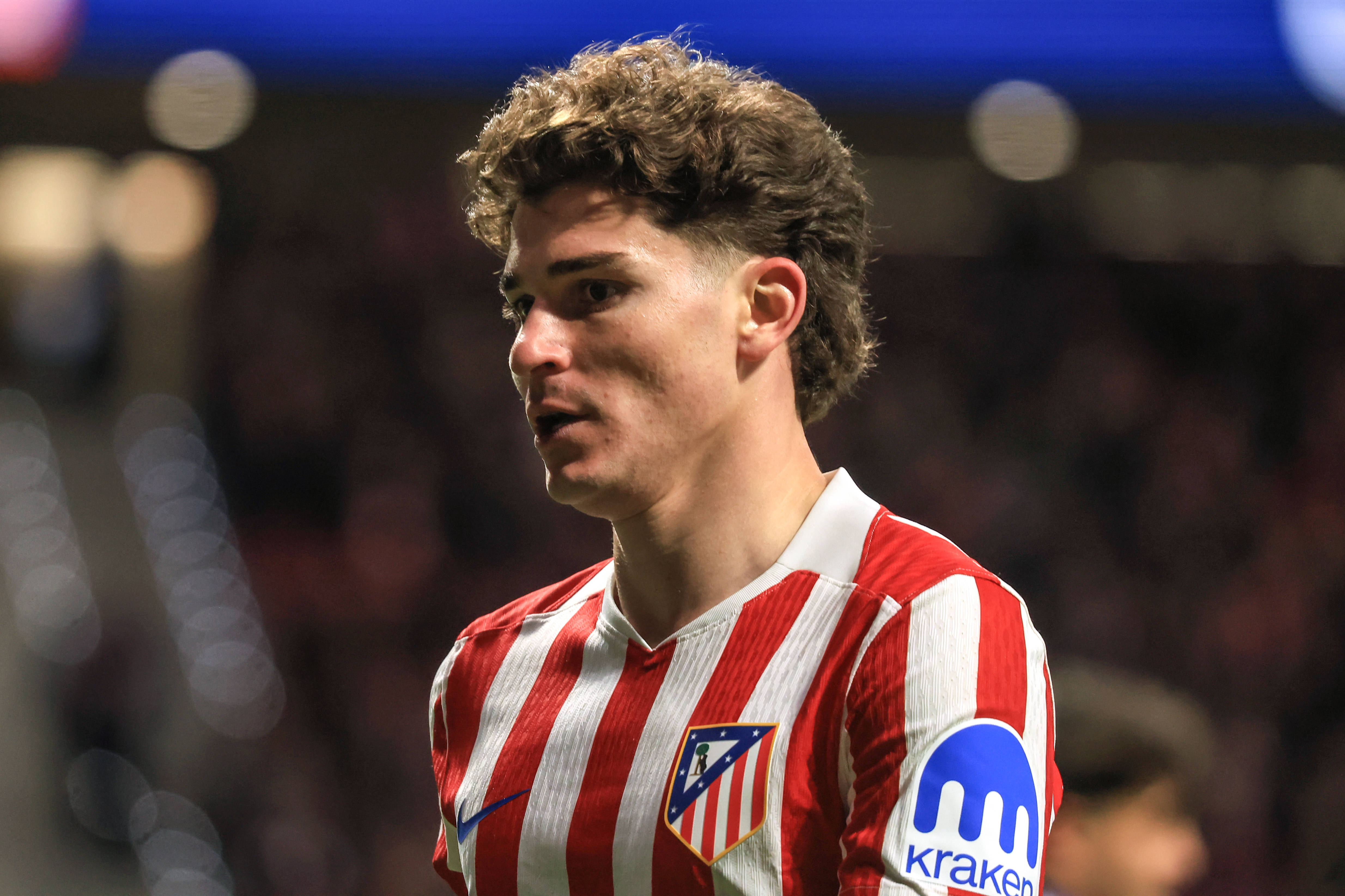 Arsenal traça estratégia para vencer o Barcelona na corrida por Julián Álvarez; entenda