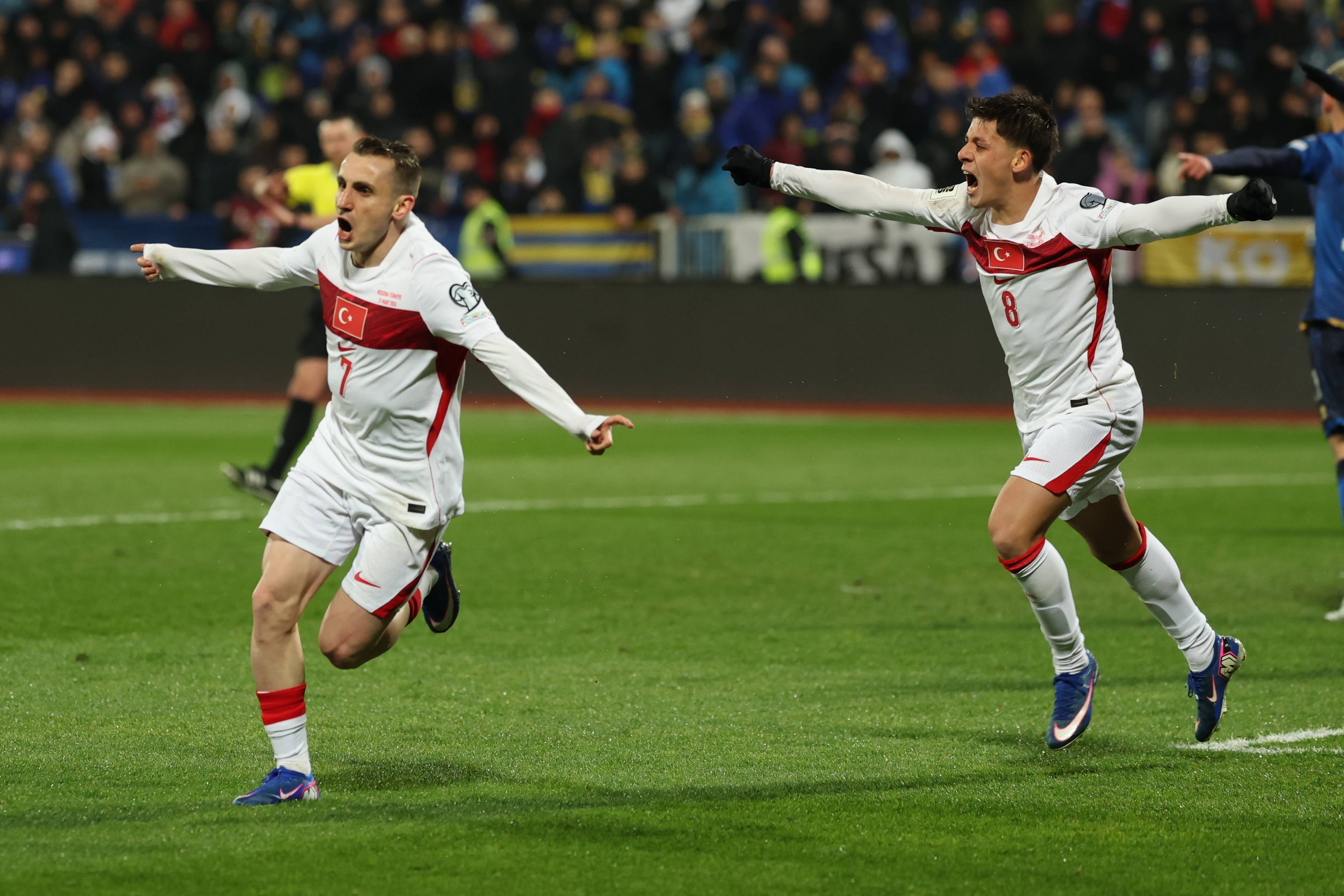 Melhor em campo, Yildiz assume protagonismo e devolve Turquia à Copa do Mundo