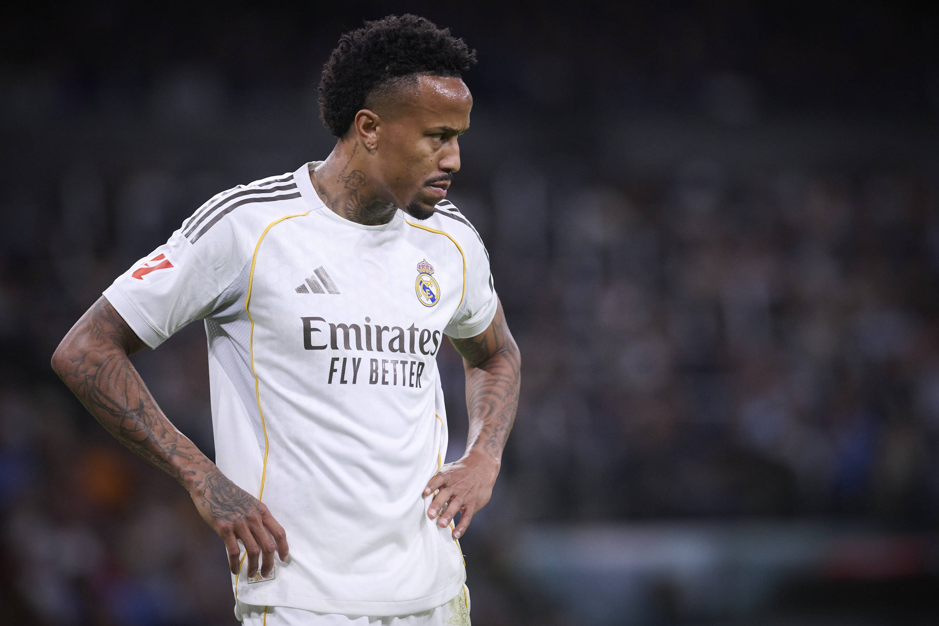 Grave lesão de Éder Militão obriga Real Madrid a mudar planos no mercado
