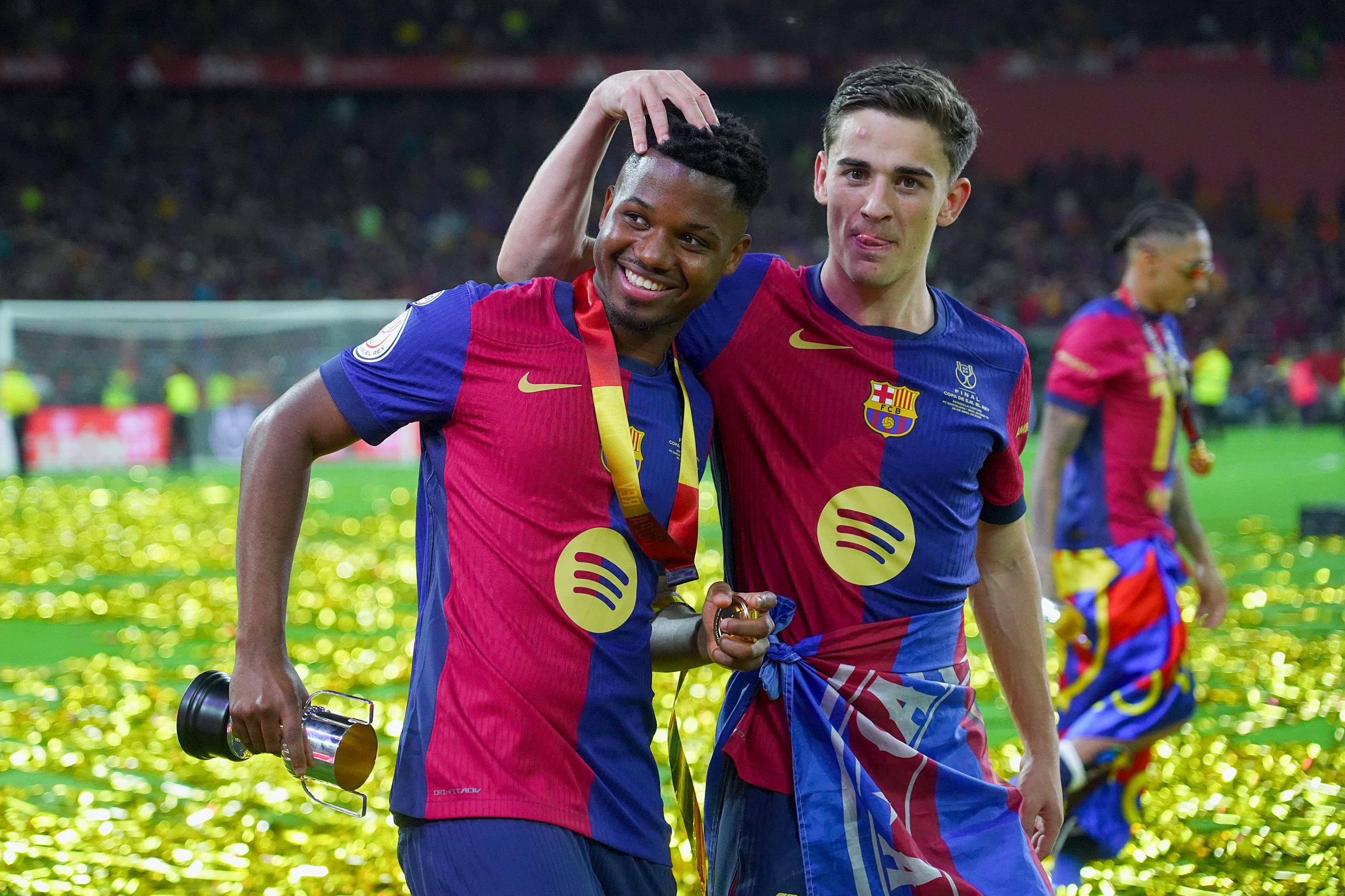 ‘Queremos que ele fique lá, está feliz’: Pai de joia emprestada pelo Barcelona rechaça retorno