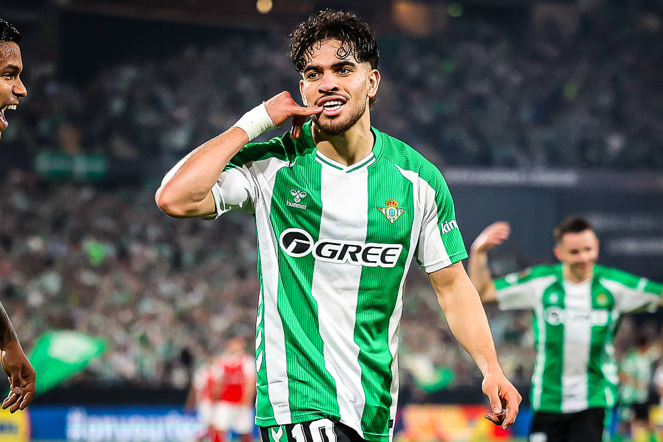 Como companheiro de Antony no Betis pode render R$ 70 milhões ao Barcelona?