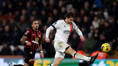 Ap&oacute;s parada card&iacute;aca em campo, capit&atilde;o do Luton Town diz estar bem, mas futuro no futebol ainda &eacute; incerto