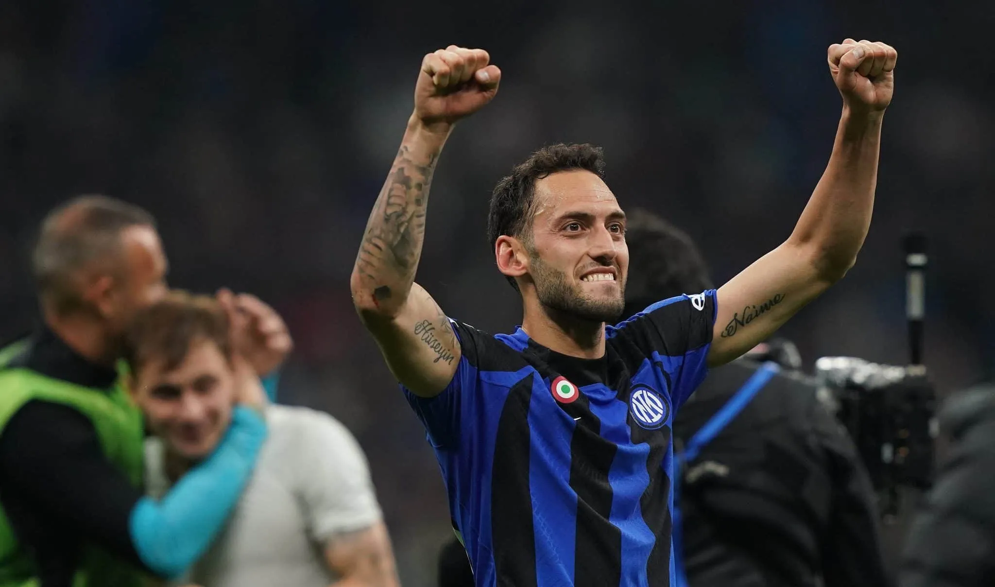 &Ccedil;alhanoglu jogou com gosto contra os antigos companheiros e teve sua revanche ap&oacute;s a zombaria do Milan