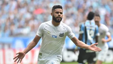 Bom futebol, jogo ofensivo e muitas chances: Gr&ecirc;mio e Santos fizeram joga&ccedil;o que acabou melhor aos santistas