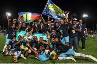 Hiengh&eacute;ne vence duelo da Nova Caled&ocirc;nia e &eacute; campe&atilde;o da Oceania, com gol do meio-campo