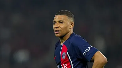 Mbapp&eacute;, enfim, oficializa seu futuro em v&iacute;deo nas redes sociais