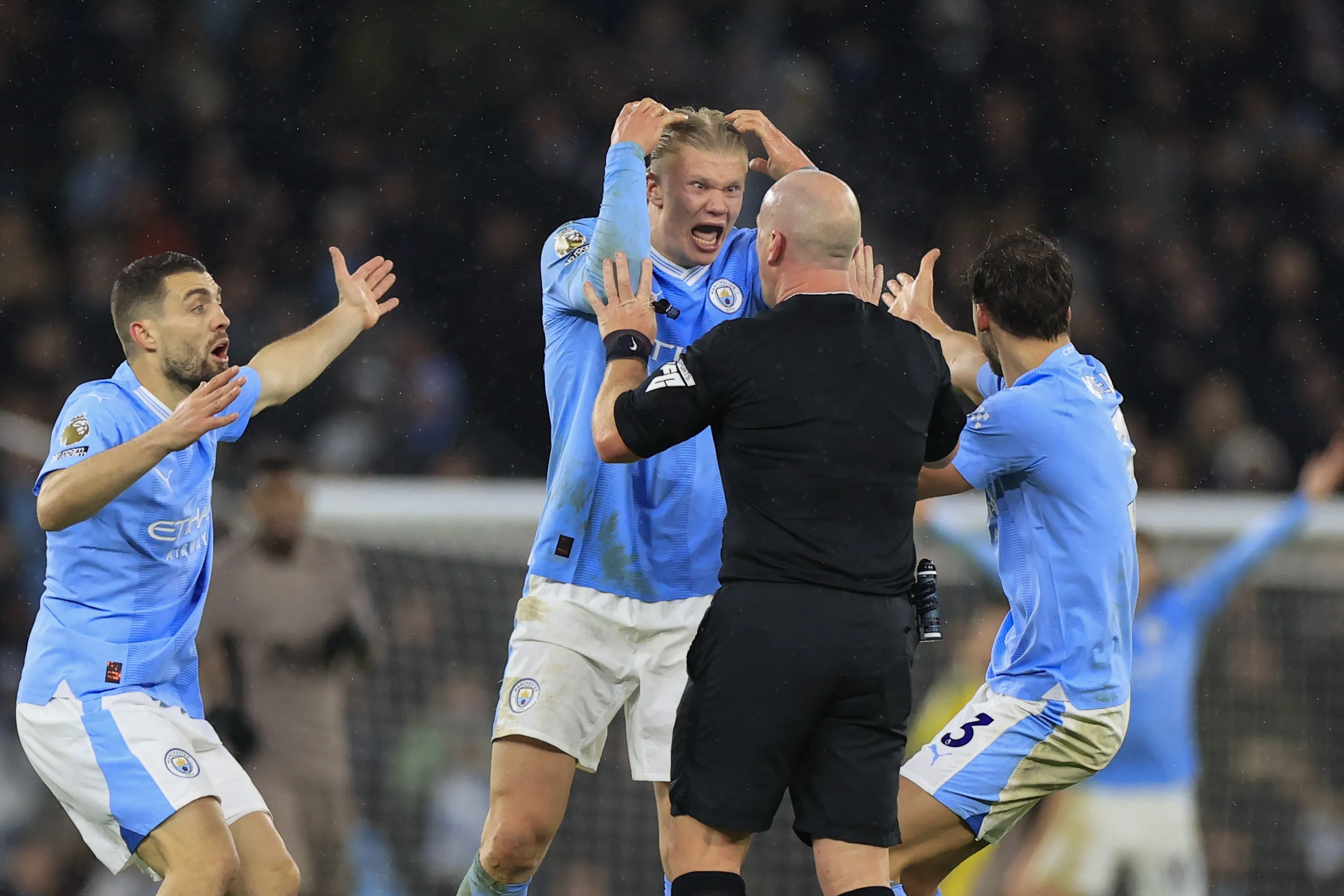 Entenda o ataque de f&uacute;ria de Haaland contra &aacute;rbitro de Manchester City x Tottenham