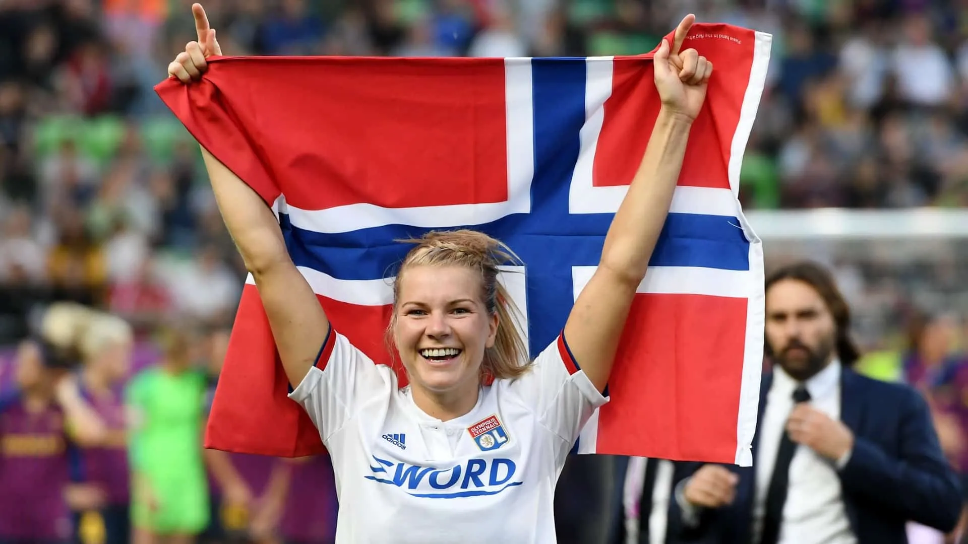 Ada Hegerberg: &ldquo;Precisamos de mais pessoas como o presidente do Lyon no esporte feminino&rdquo;