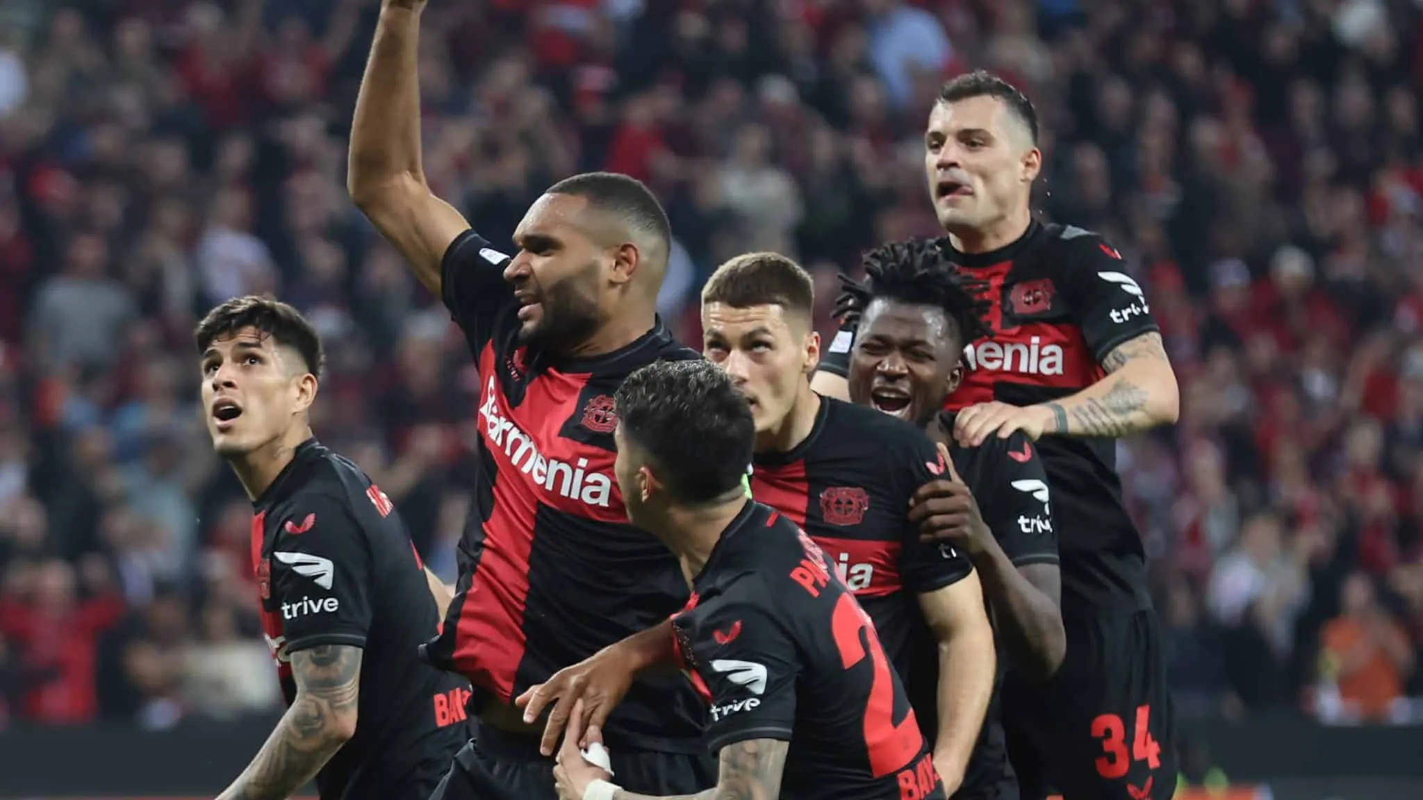 Inexplic&aacute;vel! Leverkusen busca empate, continua invicto e vai &agrave; final da Liga Europa