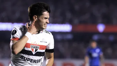 Bobadilla vira investigado e &eacute; intimado a depor ap&oacute;s ser acusado de xenofobia