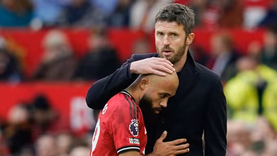 Aviso certeiro a brasileiro, DNA: Carrick faz torcida do United voltar a sorrir ao bater o City