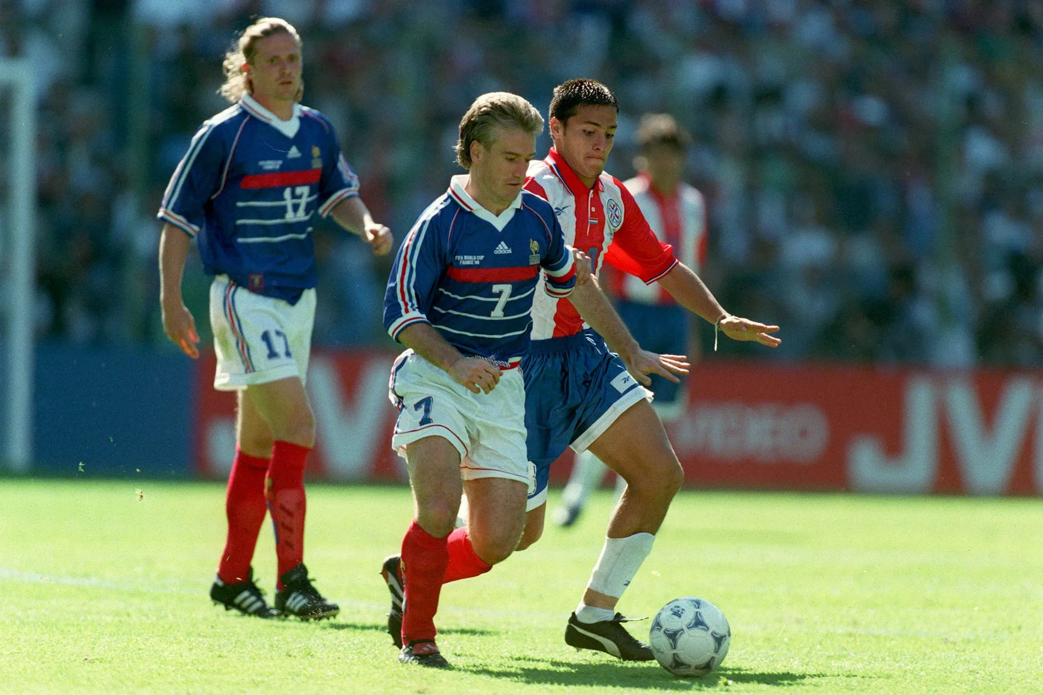 Fran&ccedil;a x Paraguai, em 1998, foi a primeira partida de Copa do Mundo decidida pelo gol de ouro 