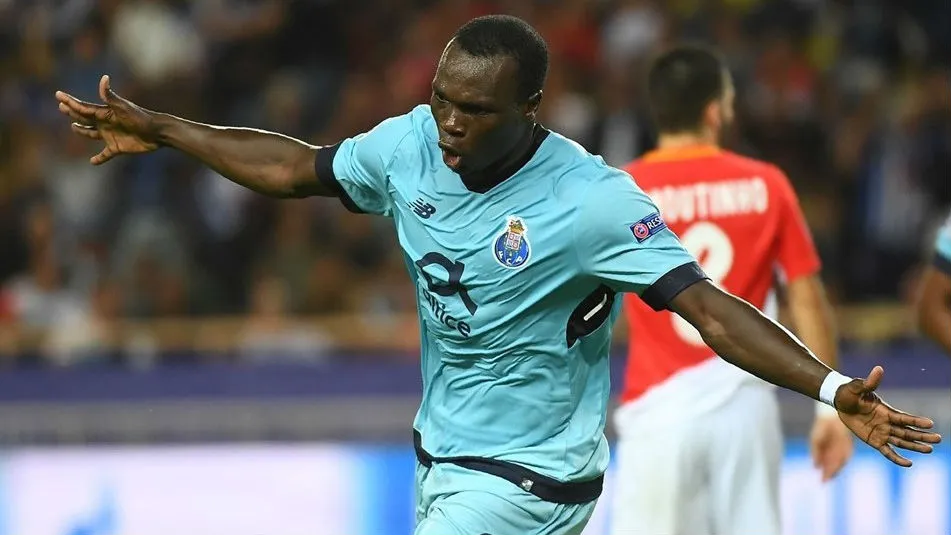 Com dois gols de dar nervoso, o Porto passou por cima do Monaco (na Fran&ccedil;a)