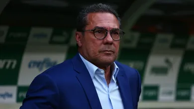 Palmeiras teve a chance de olhar para a frente, mas preferiu mais uma vez recorrer ao passado