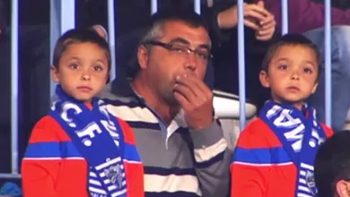 [V&iacute;deo] Um pai e seus filhos g&ecirc;meos, unidos pelas arquibancadas