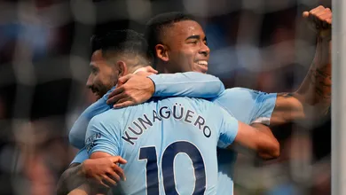 Ag&uuml;ero passa bem e respira aliviado ap&oacute;s o risco: far&aacute; falta a Manchester City e Argentina