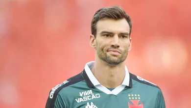 Vasco repete roteiro e her&oacute;i para avan&ccedil;ar na Copa do Brasil
