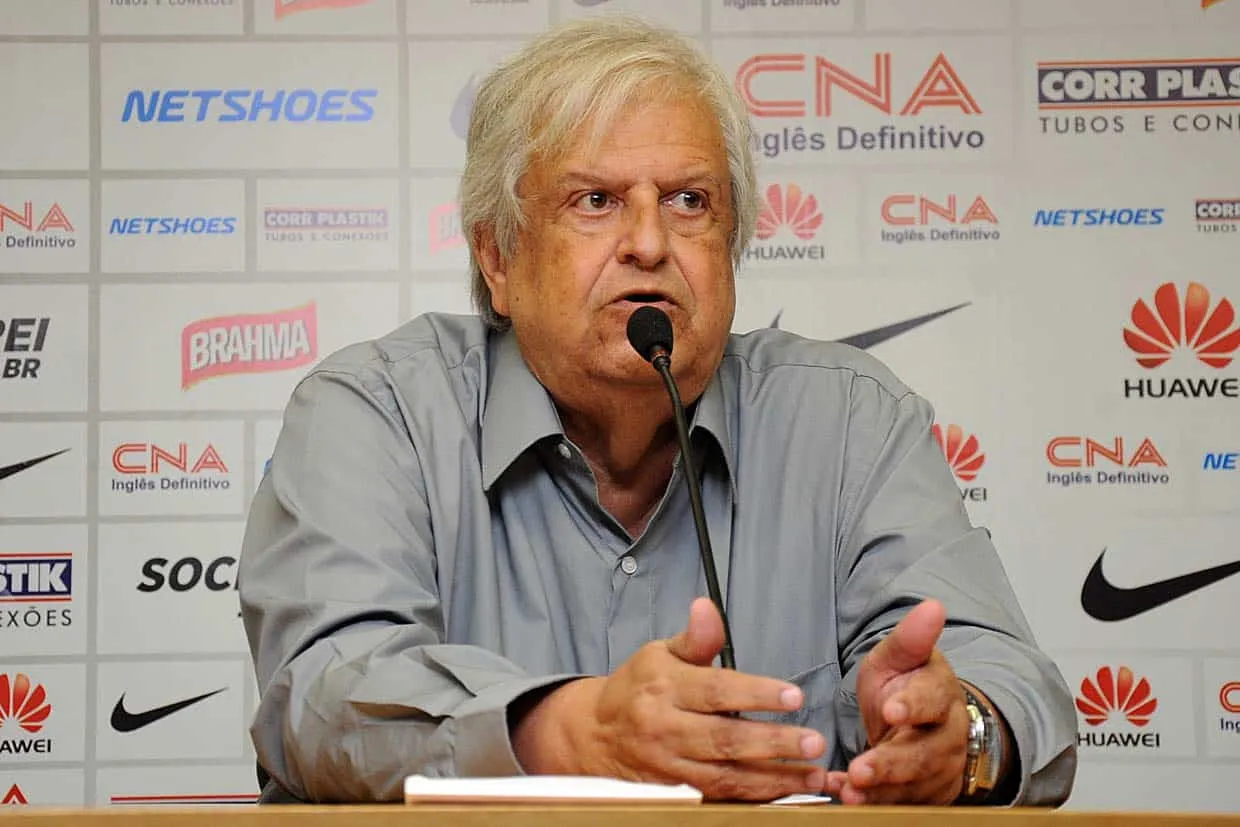 Modesto Roma comanda departamento feminino do Santos mesmo sem cargo no clube