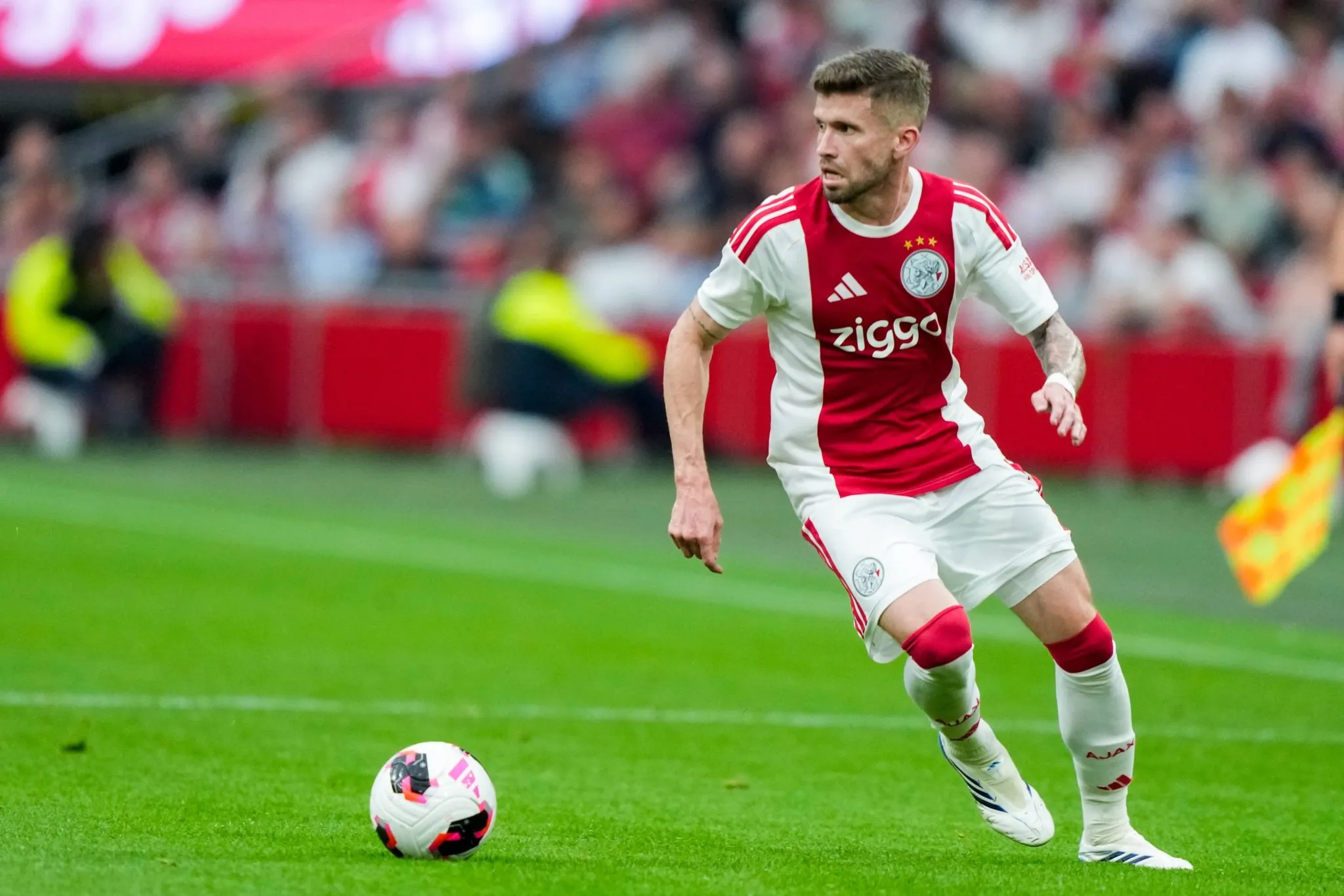 Caio Henrique em ação pelo Ajax