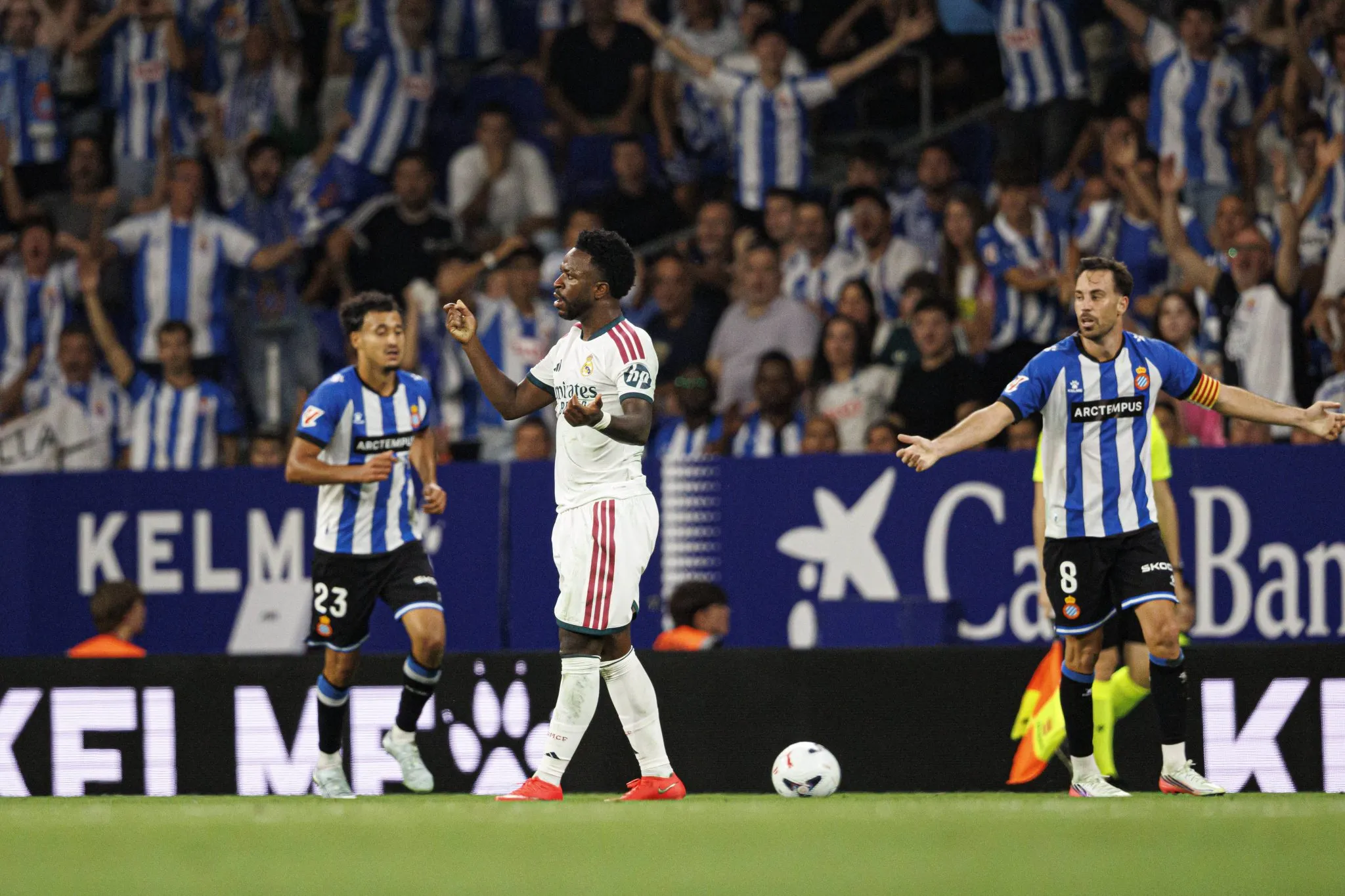 Vini Jr. durante partida contra o Espanyol (Foto: IMAGO / Ball Raw Images)