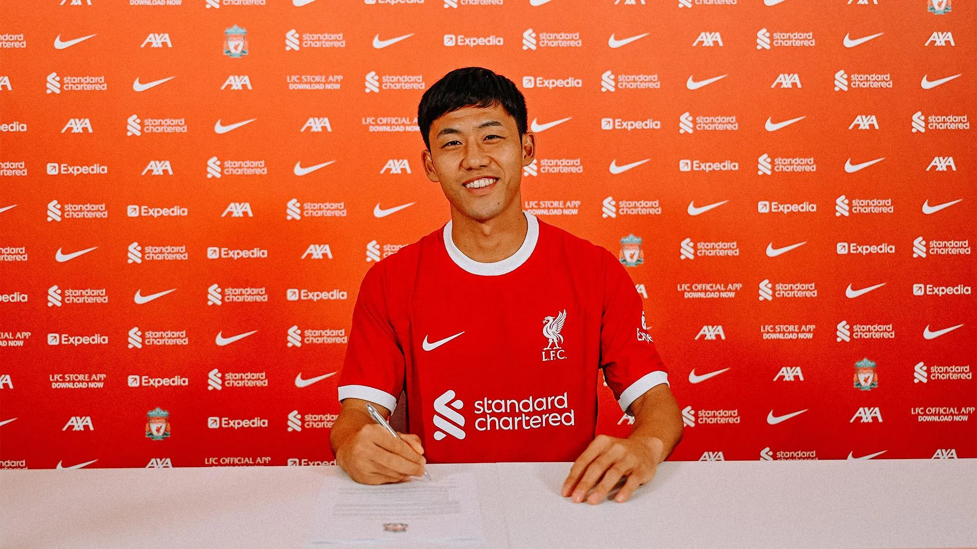 Lideran&ccedil;a, experi&ecirc;ncia e curto prazo: por que o Liverpool contratou Endo