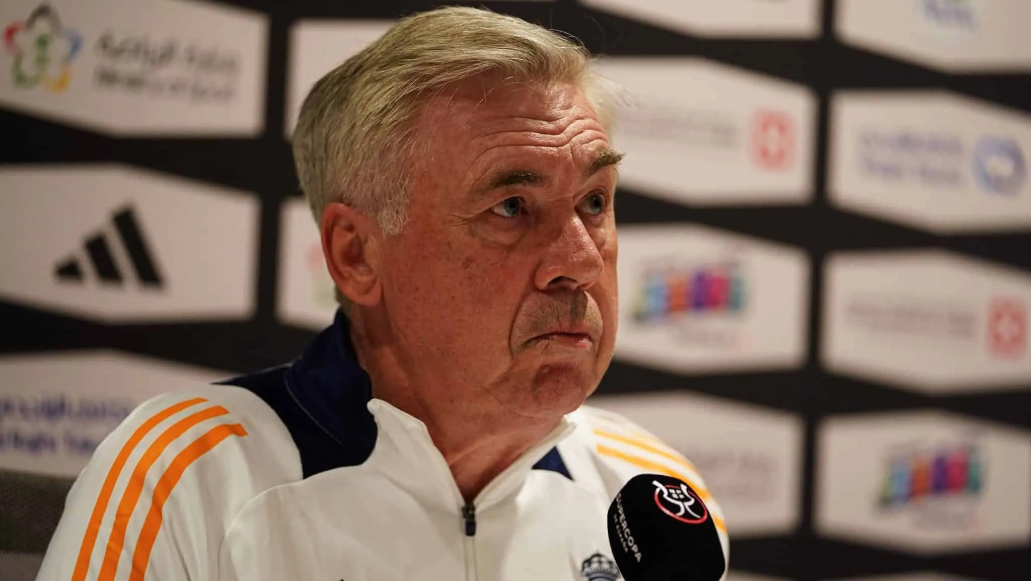 Ancelotti toma lado em discuss&atilde;o entre Vini Jr. e Modric: &lsquo;Sempre concordo com ele&rsquo;