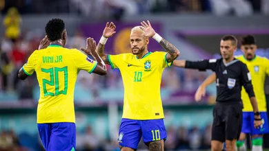 &lsquo;Vem acontecendo h&aacute; anos&rsquo;: Dorival compara Vini Jr a Neymar na sele&ccedil;&atilde;o brasileira