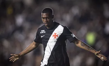 Diretor do Bournemouth: &lsquo;N&atilde;o quero que pensem que podem fazer 20 bons jogos e ir embora&rsquo;