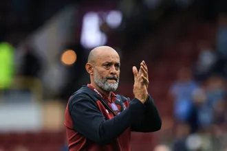 De olho em volta &agrave; Premier League, West Ham pode contratar zagueiro brasileiro