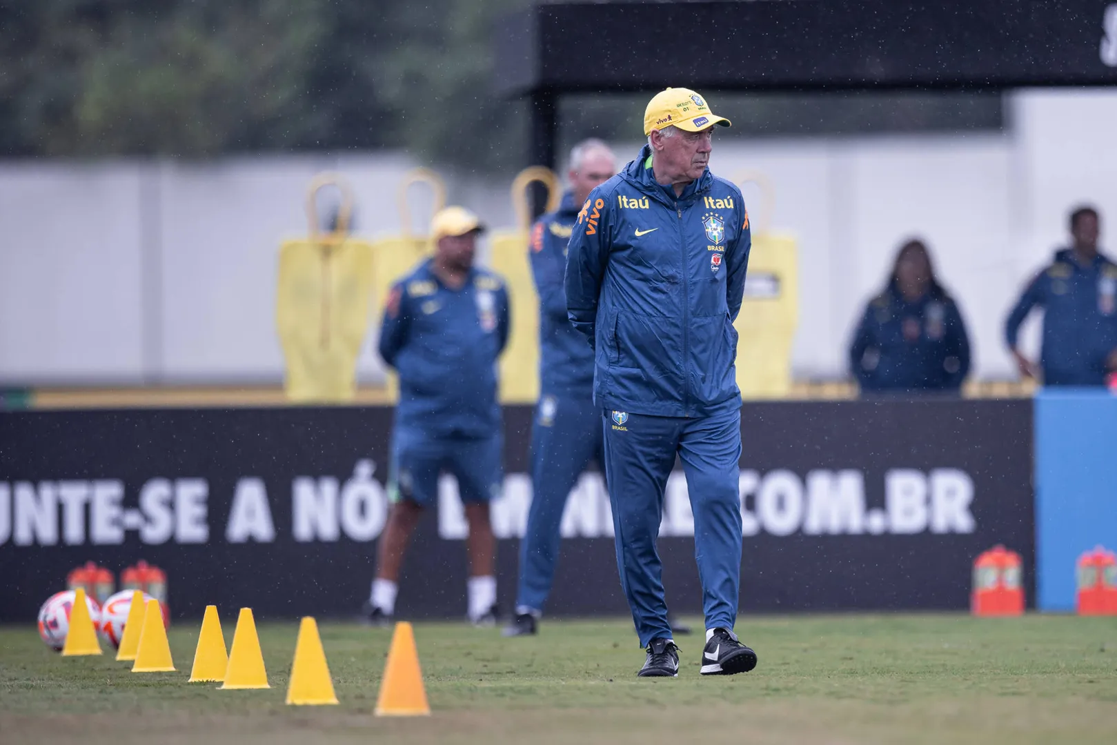 Carlo Ancelotti em treino com a sele&ccedil;&atilde;o brasileira Foto: Wanderson Oliveira/IMAGO