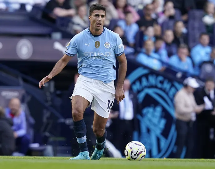 Em grande fase no Manchester City, Rodri pode aparecer como refor&ccedil;o do Real Madrid 